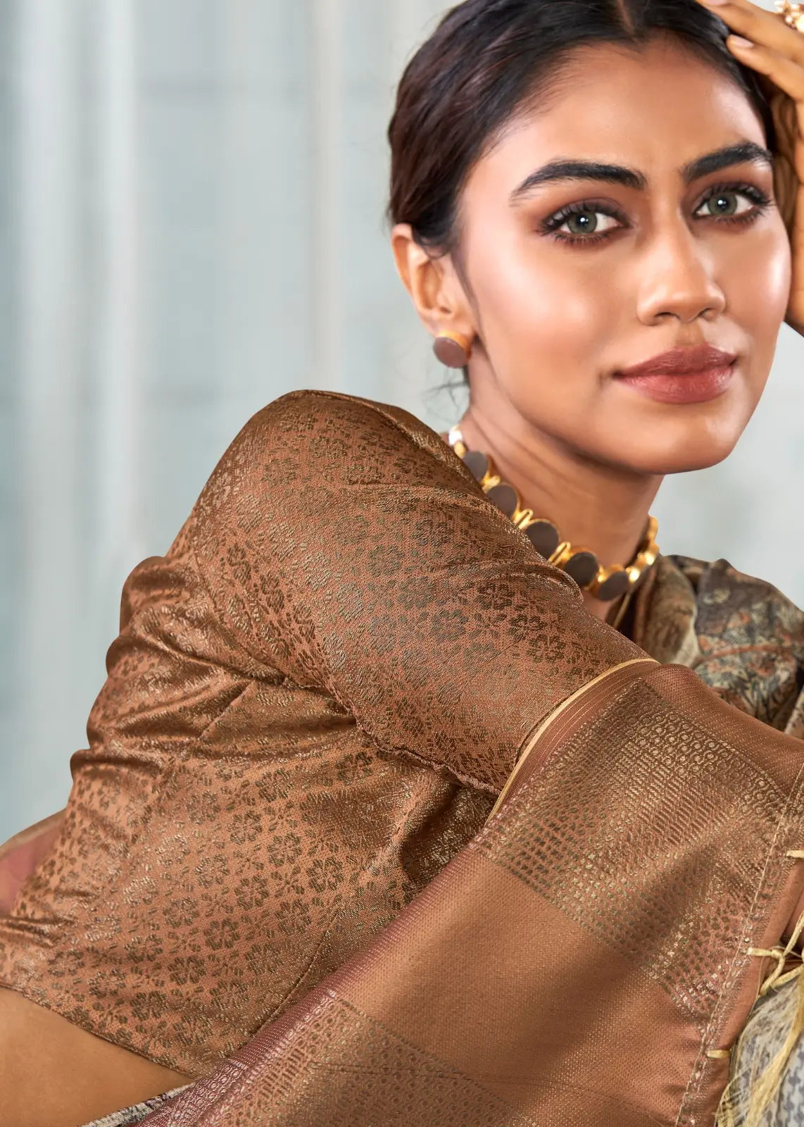 Vanilla Cream Handloom Silk Saree With Digital Print With Broad Zari Border