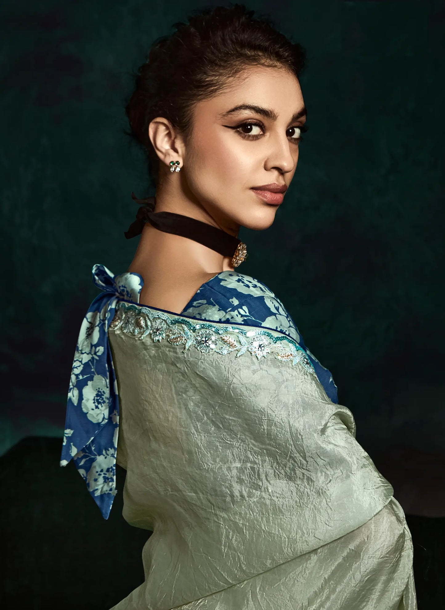 Pastel Grey Glass Organza Saree With Digital Print, Sequence & Thread Embroidery Work