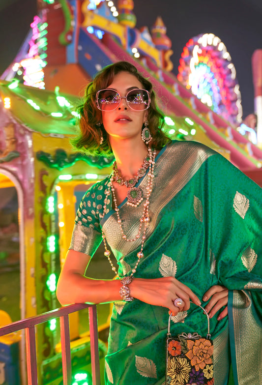 Green Handloom Weaving Silk Saree With Handwoven Art