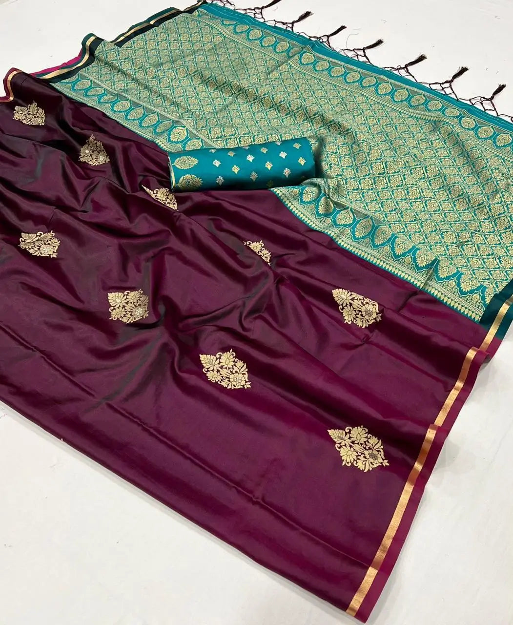 Wine Red Two Tone Satin Handloom Weaving Silk Saree