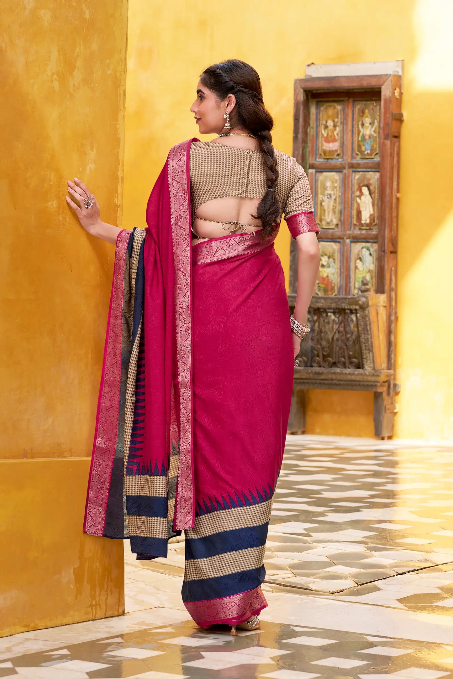 Dark Pink Poly Cotton Saree With Print & Zari Weaving Work