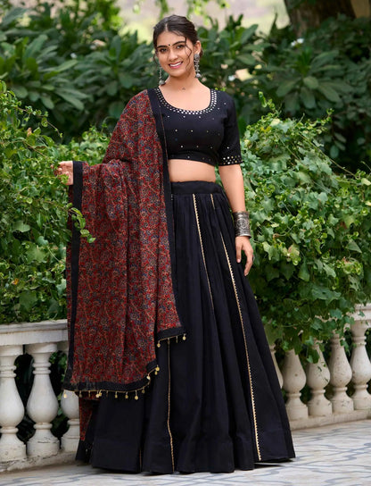 Black Mirror Work Navratri Chaniya Choli With Dupatta