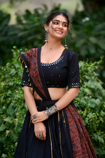 Black Mirror Work Navratri Chaniya Choli With Dupatta