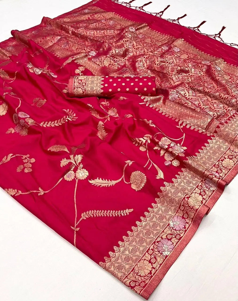 Red Georgette Zari Weaving Silk Saree