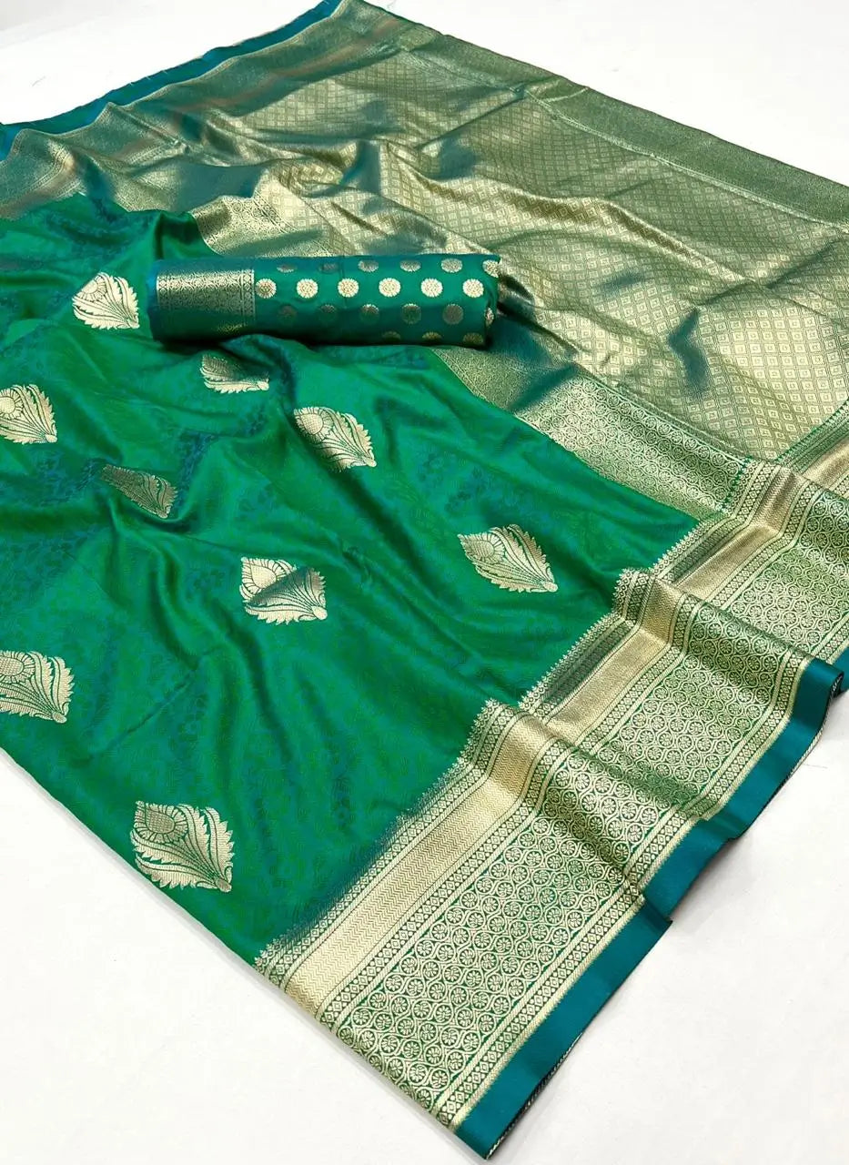 Green Handloom Weaving Silk Saree With Handwoven Art