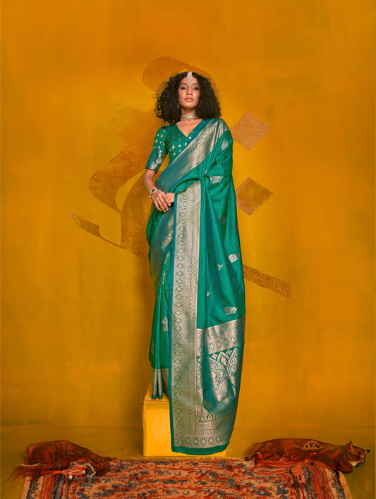 Green Two Tone Handloom Silk Saree With Zari Weaving Work