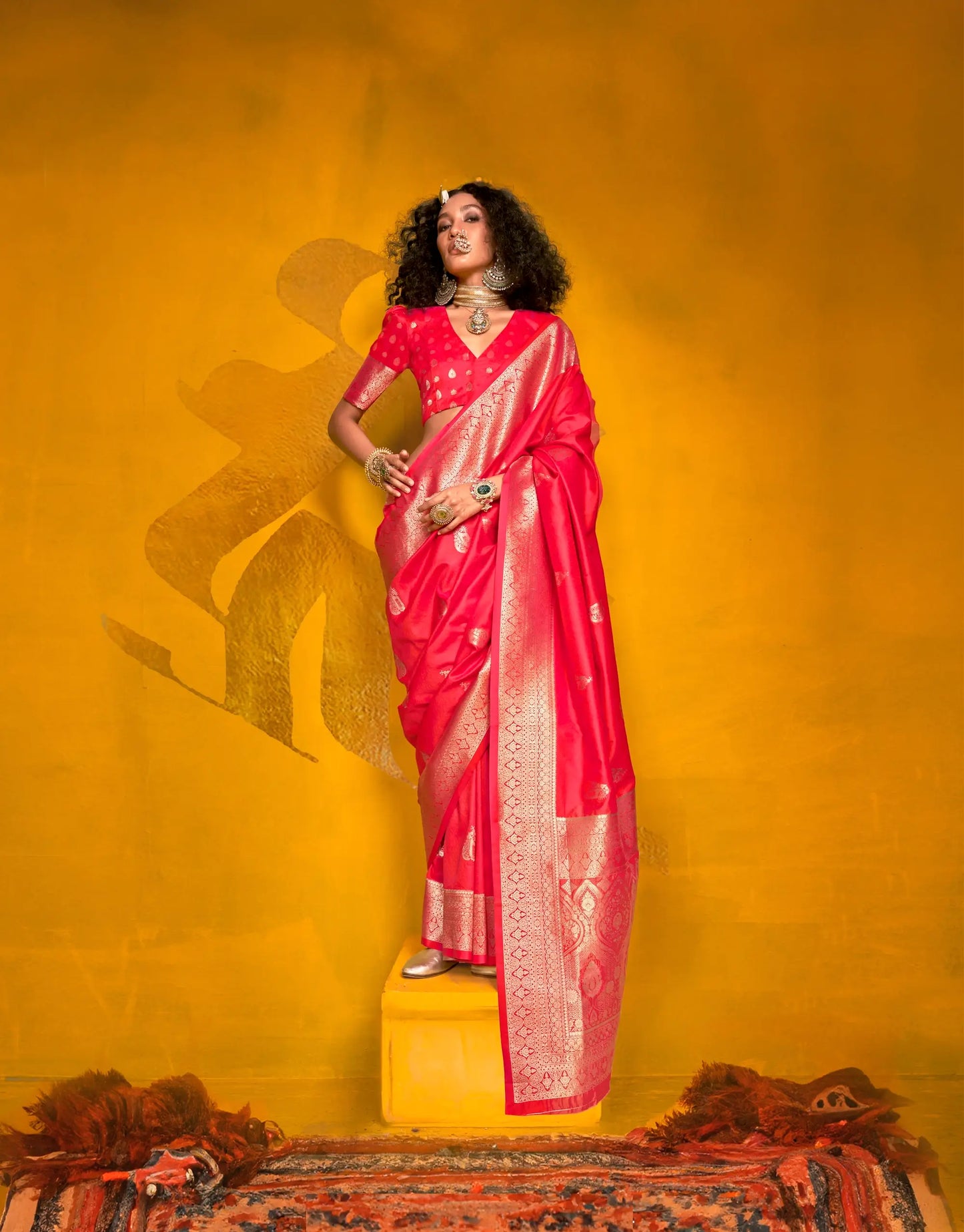Red Two Tone Handloom Silk Saree With Zari Weaving Work