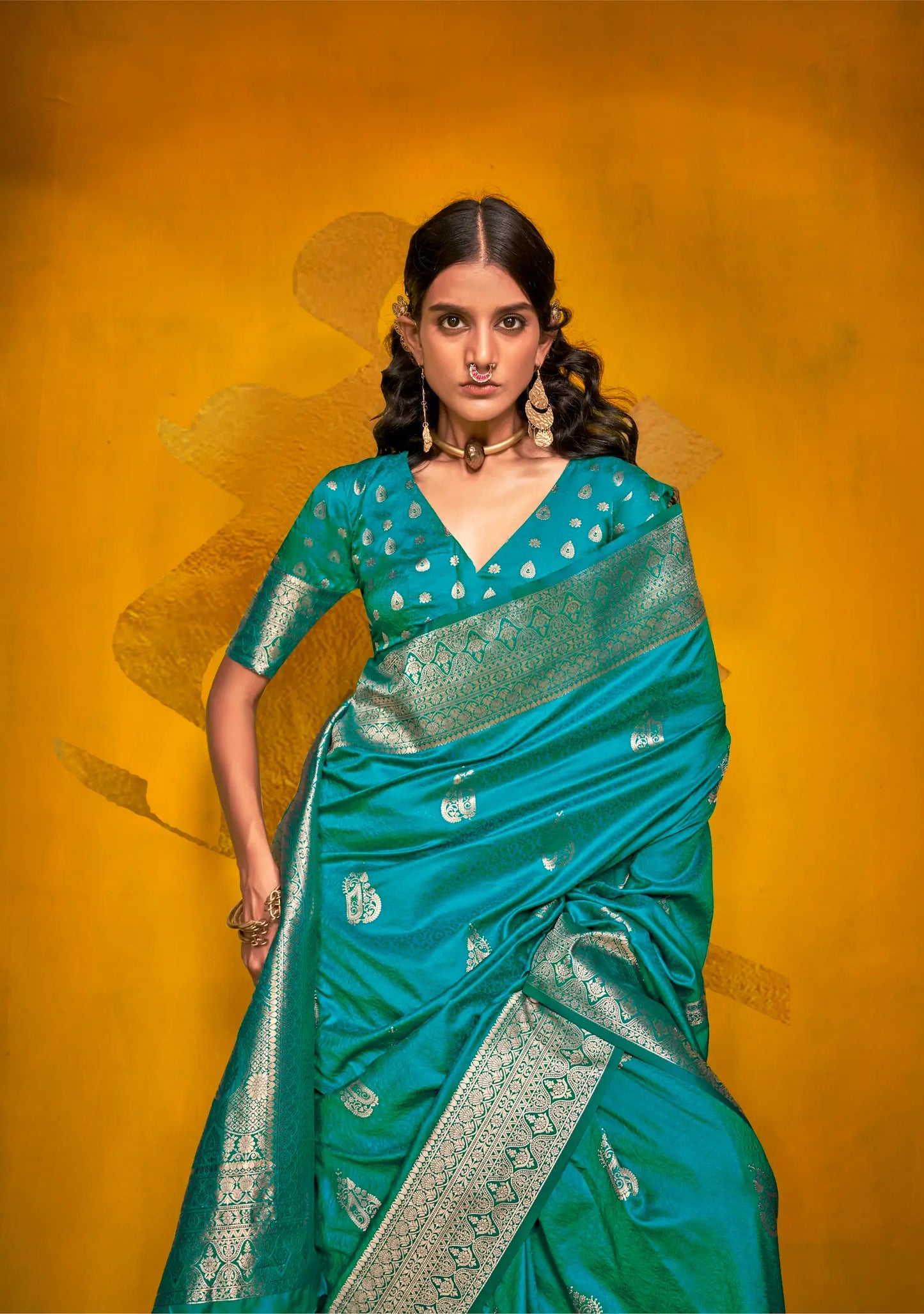 Teal Blue Two Tone Handloom Silk Saree With Zari Weaving Work