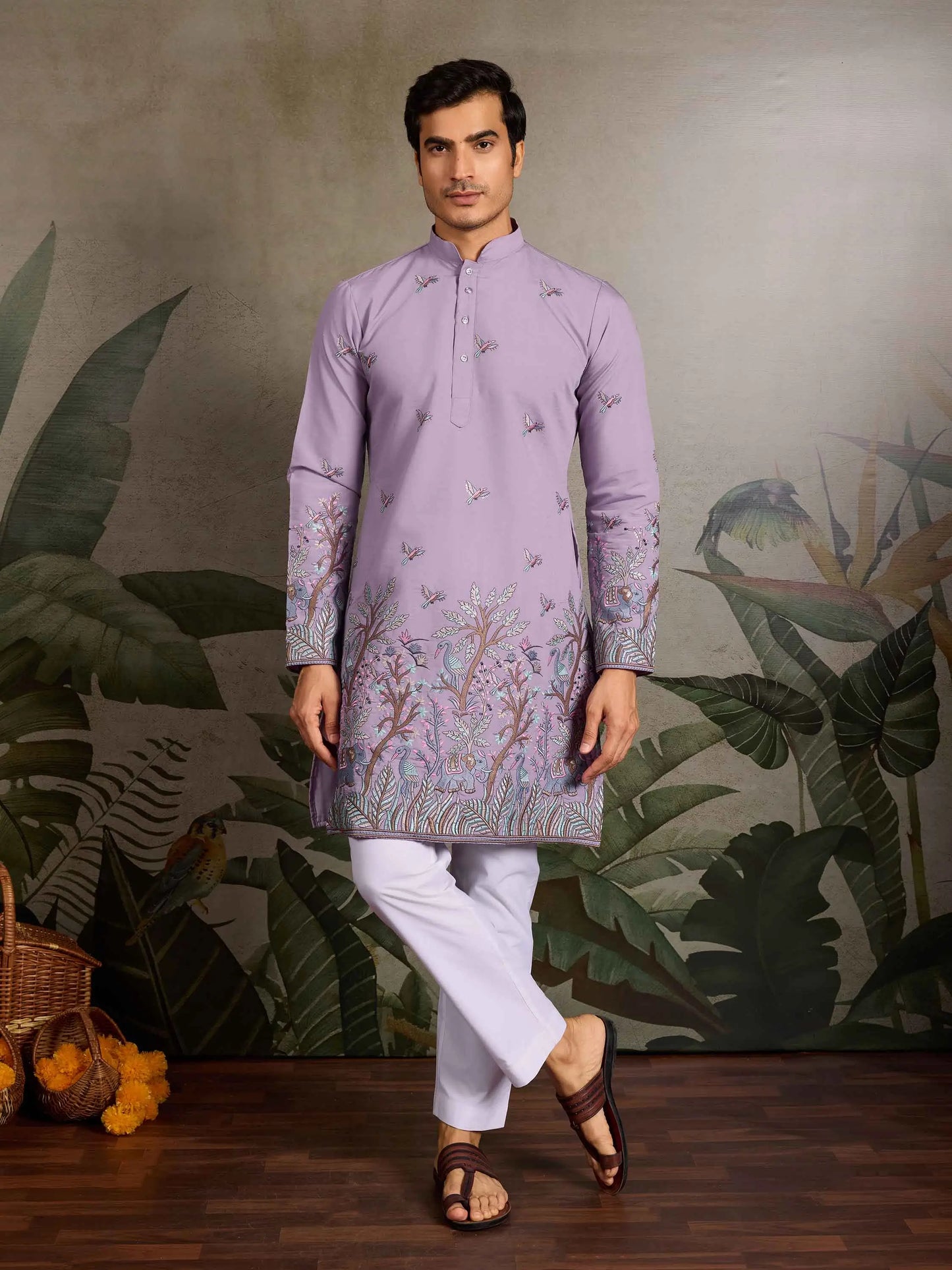 Lavender Kurta Set With Thread Embroidery Work