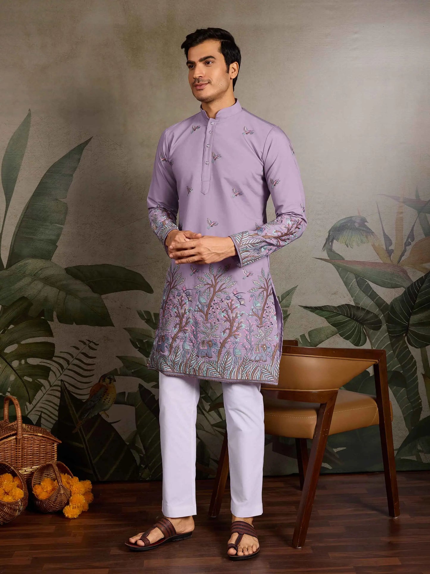 Lavender Kurta Set With Thread Embroidery Work