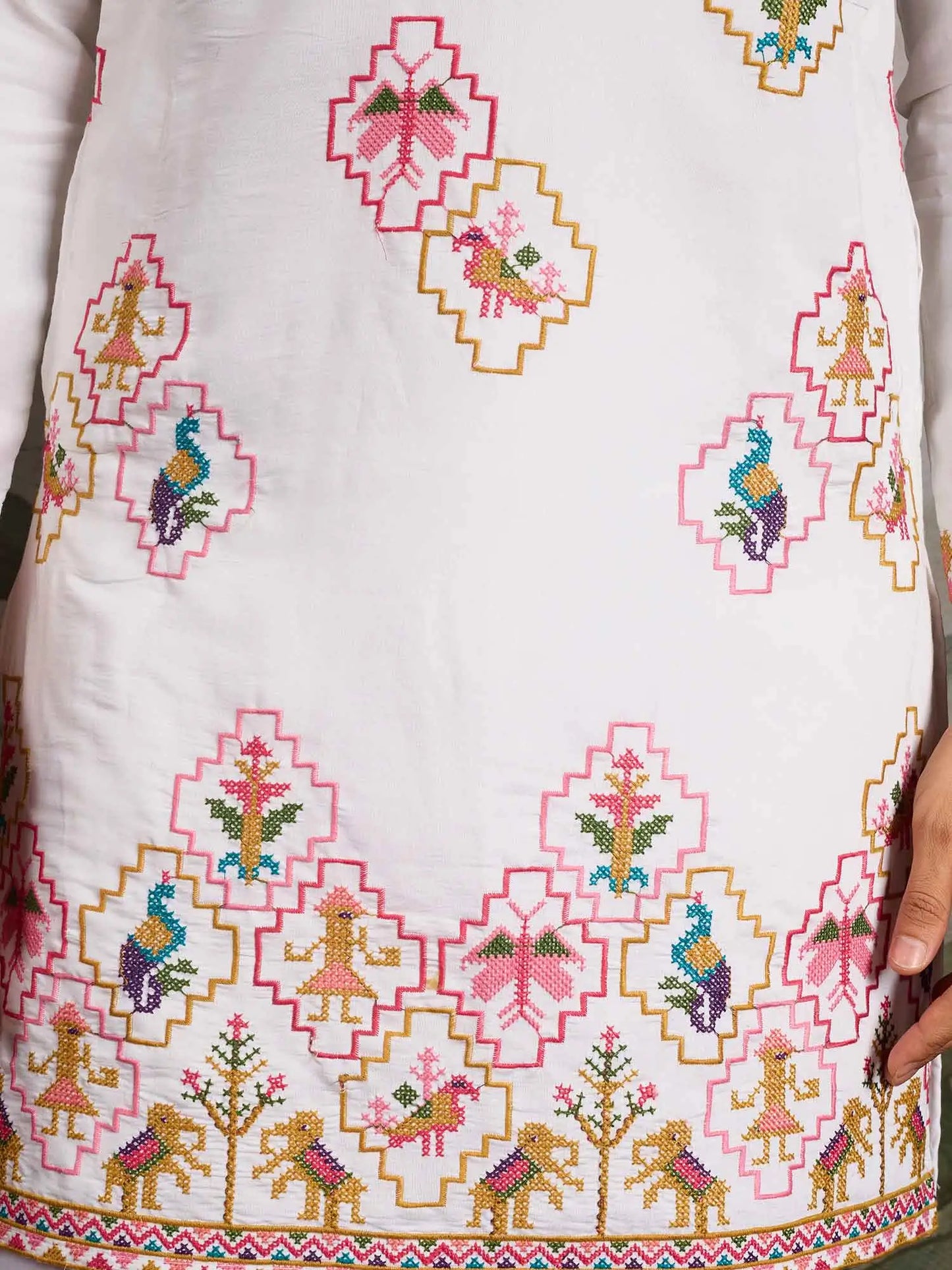 Festive White Kurta Set with Multi-Thread Embroidery Work