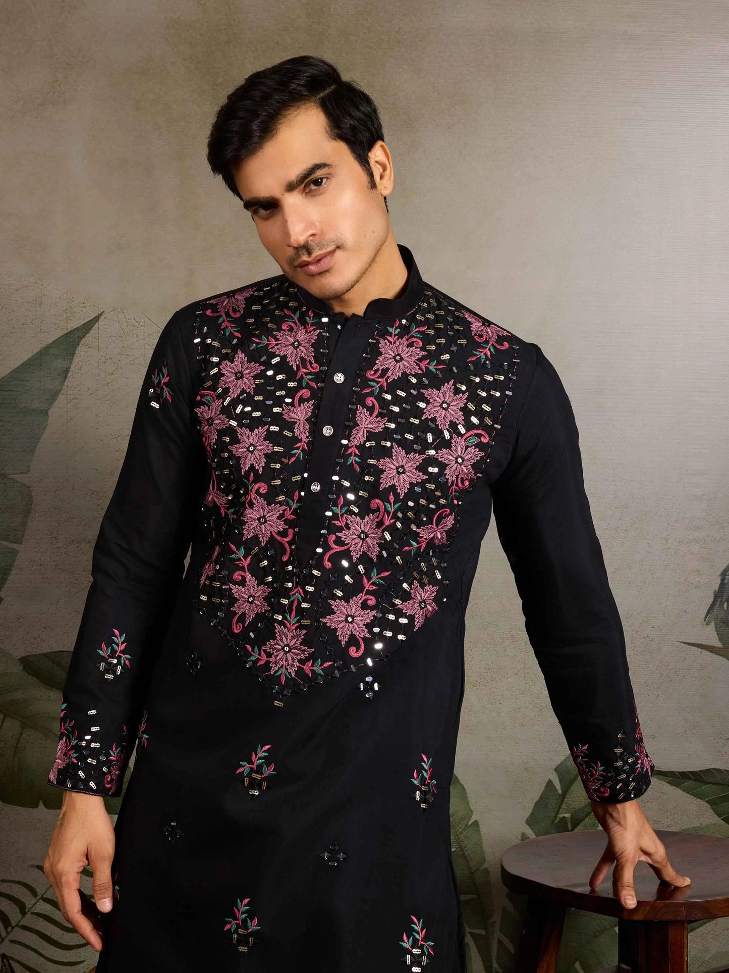 Elegant Black Kurta Set With Mirror & Sequins Embroidery