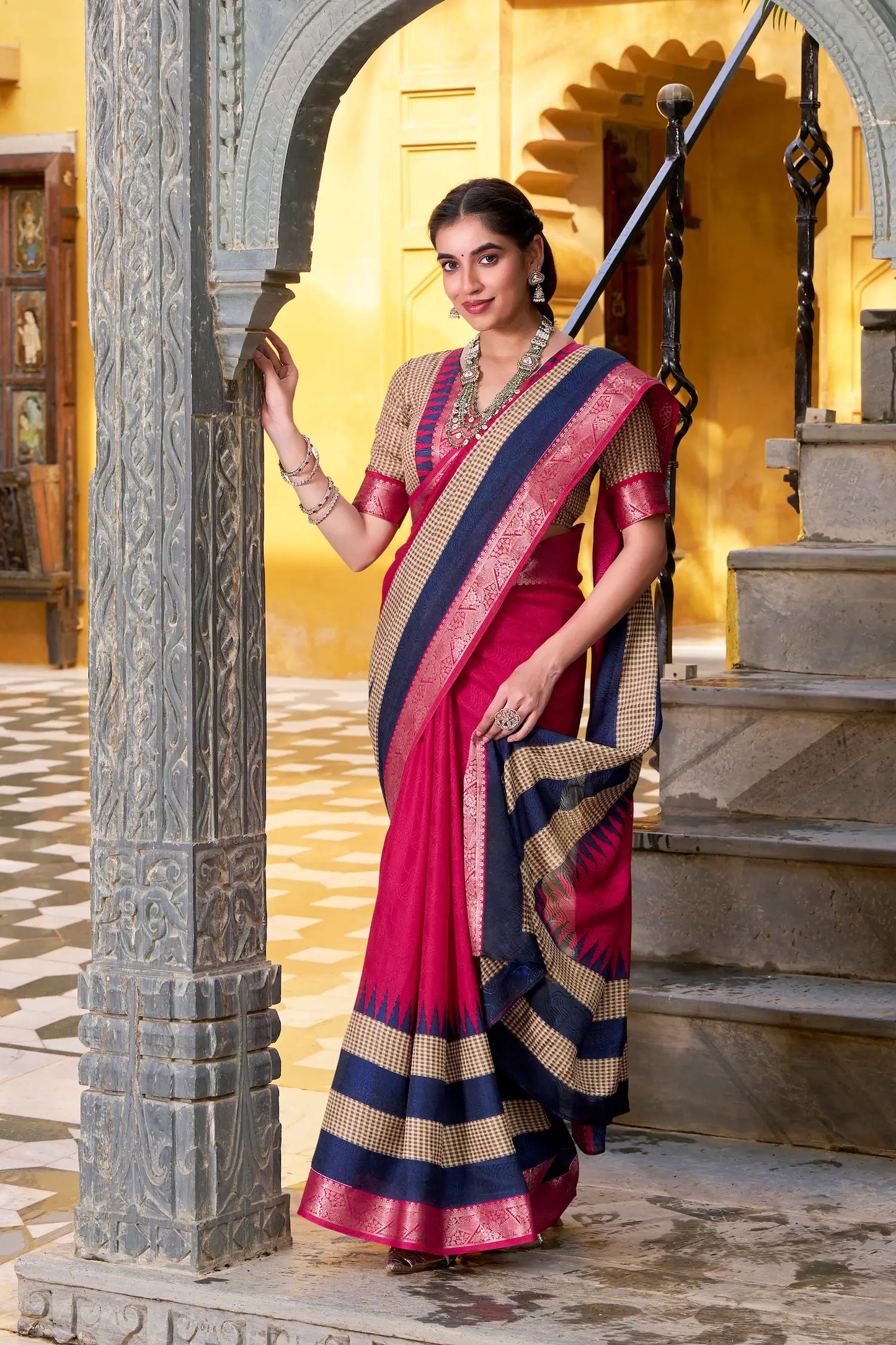 Dark Pink Poly Cotton Saree With Print & Zari Weaving Work