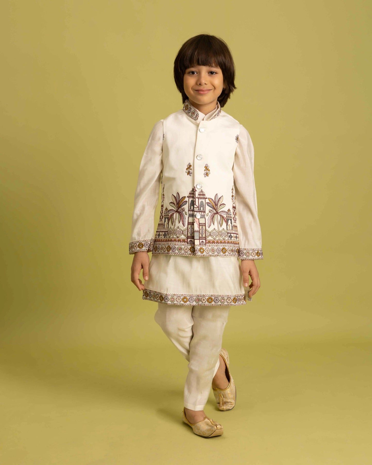 White Kurta Set With Thread Sequins Embroidery Work Koti